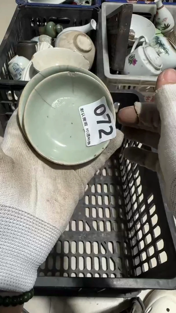 瓷片荣****庄亿容工艺品072