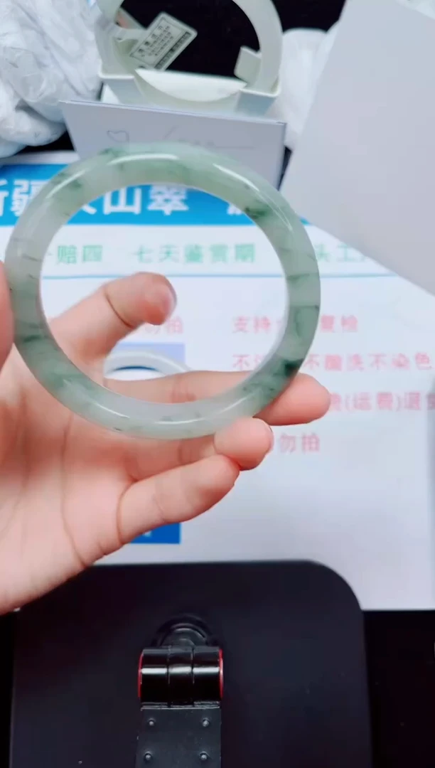 未镶嵌手镯石英质玉68-58/59