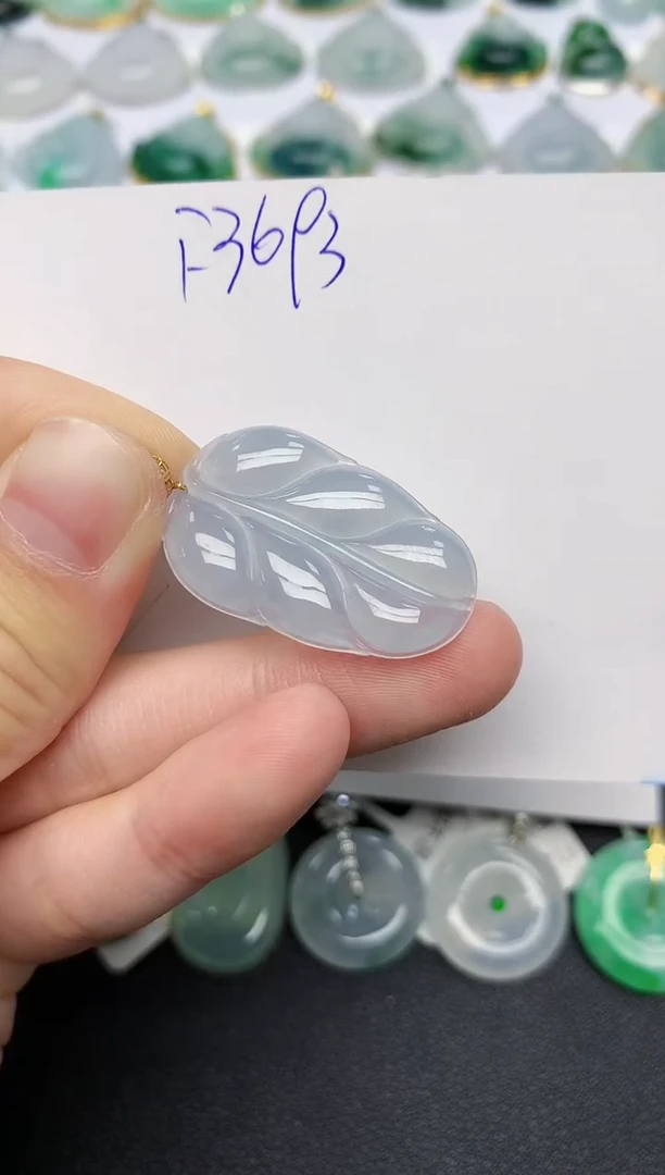 颈饰18K金镶嵌翡翠天然缅甸A货翡翠百元以上9元证书费自理