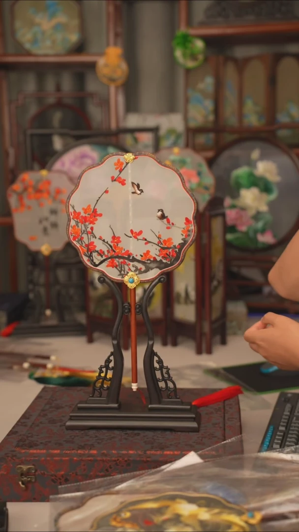 扇子苏绣作品手绣扇子