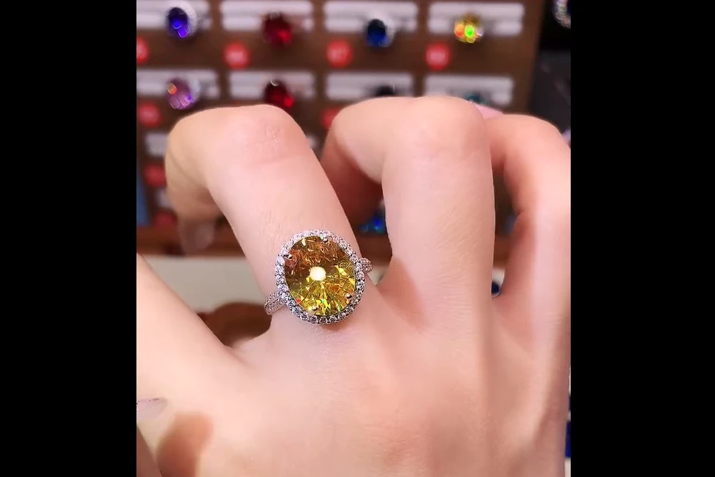 925银戒指  925银戒指 大克拉 精致豪华镶嵌黄色轻奢戒指04010