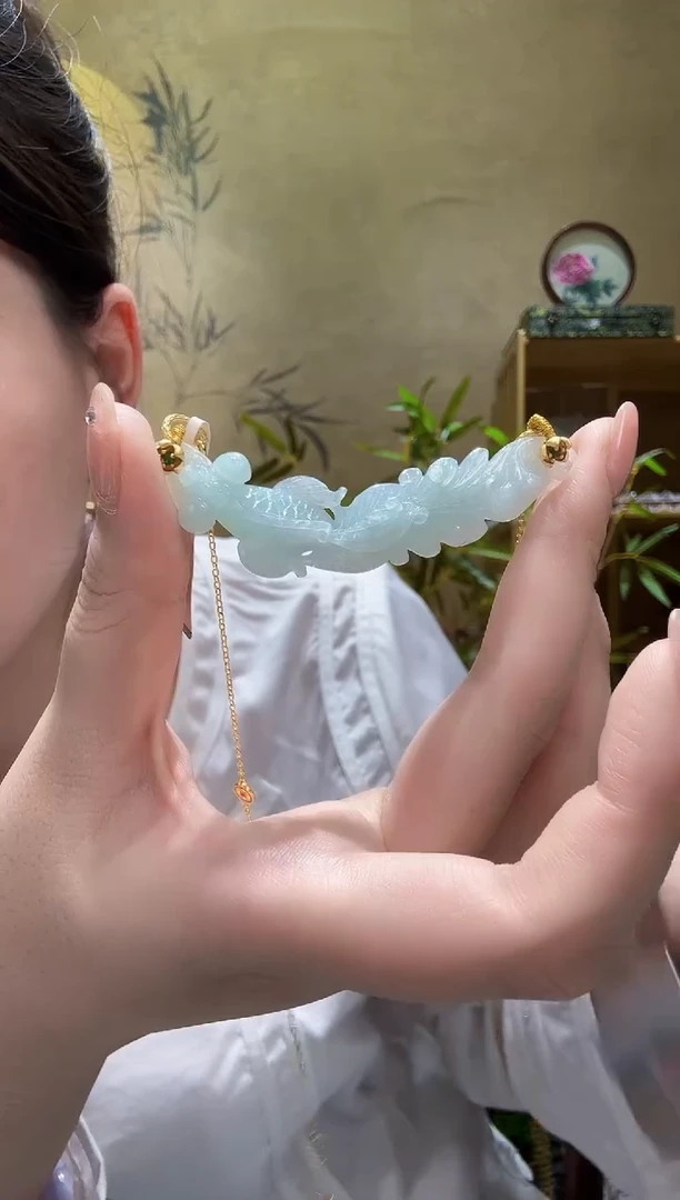 翡翠未镶嵌颈饰吊坠