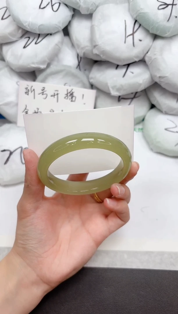 未镶嵌手镯石英质玉170-60.2