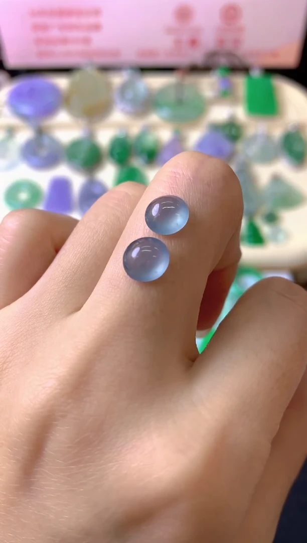 未镶嵌定制翡翠M*m裸玉（客户意向镶嵌）