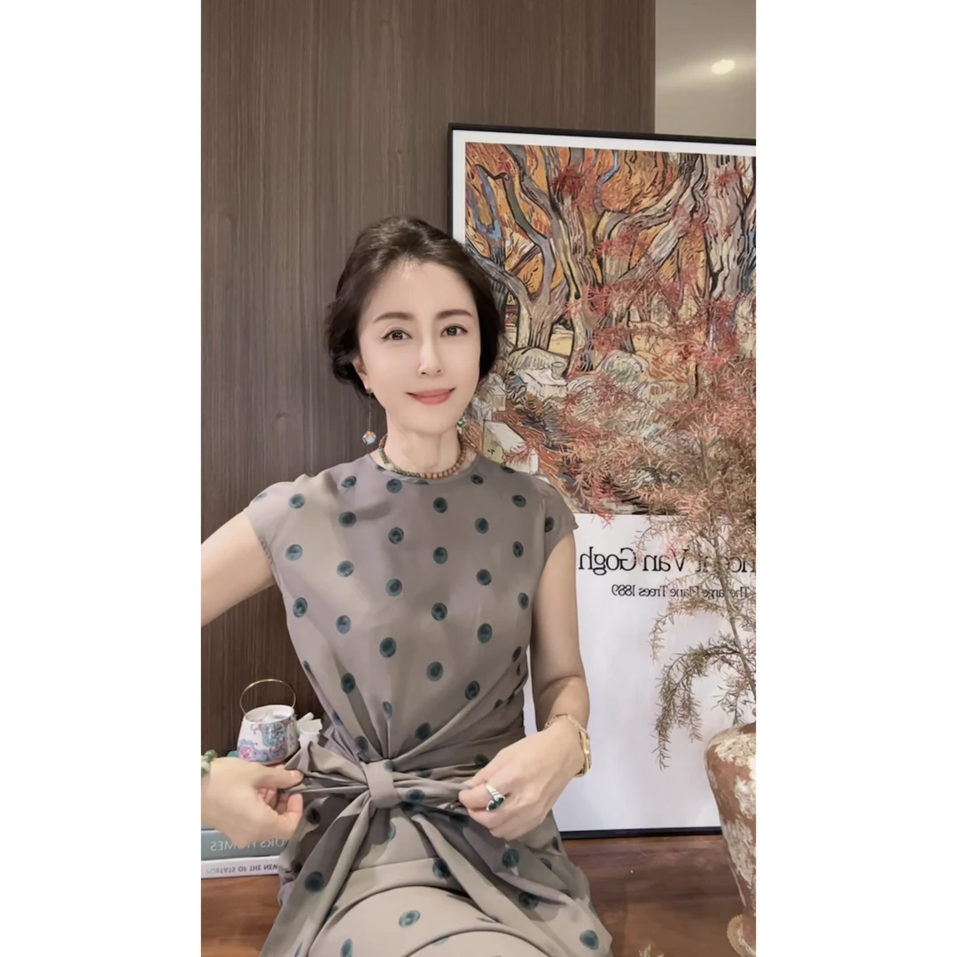 VV&AA  梦影   夏季时尚显瘦气质长款收腰波点连衣裙  R433