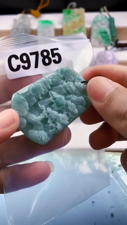 翡翠未镶嵌颈饰天然翡翠吊坠挂件