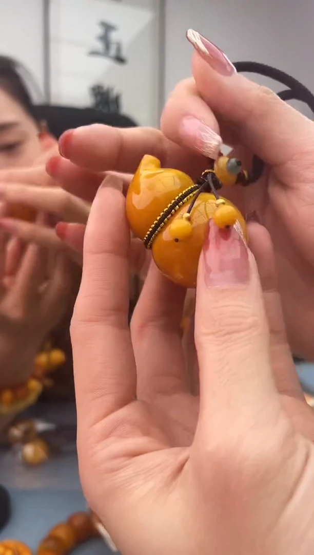 【闪购商品】蜜蜡珠宝奇石未镶嵌假一赔十，多样性发一件019