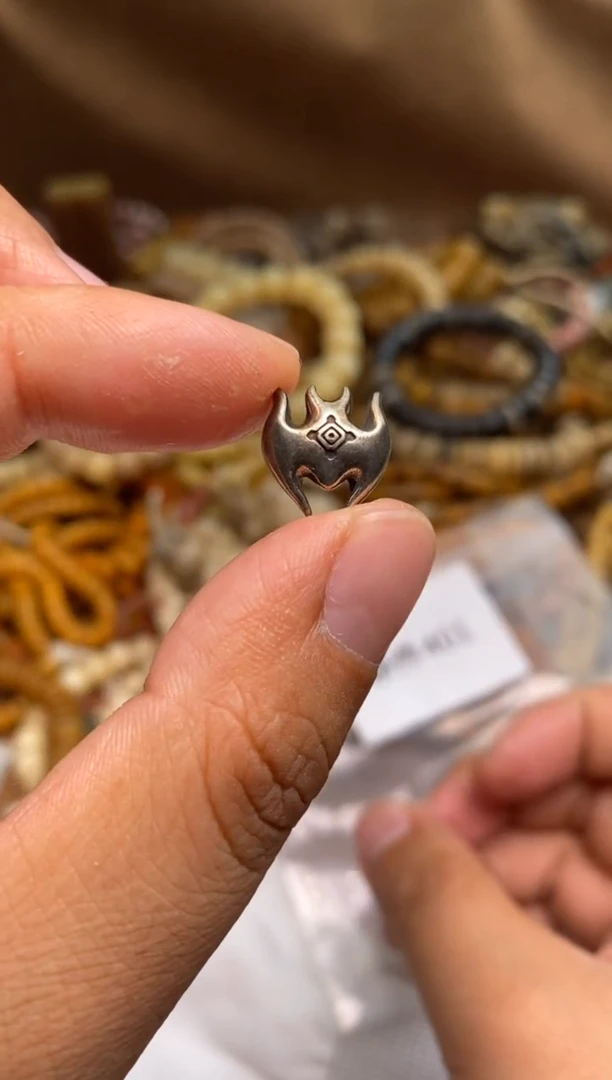 其他牛骨杂件401-蝙蝠卡子