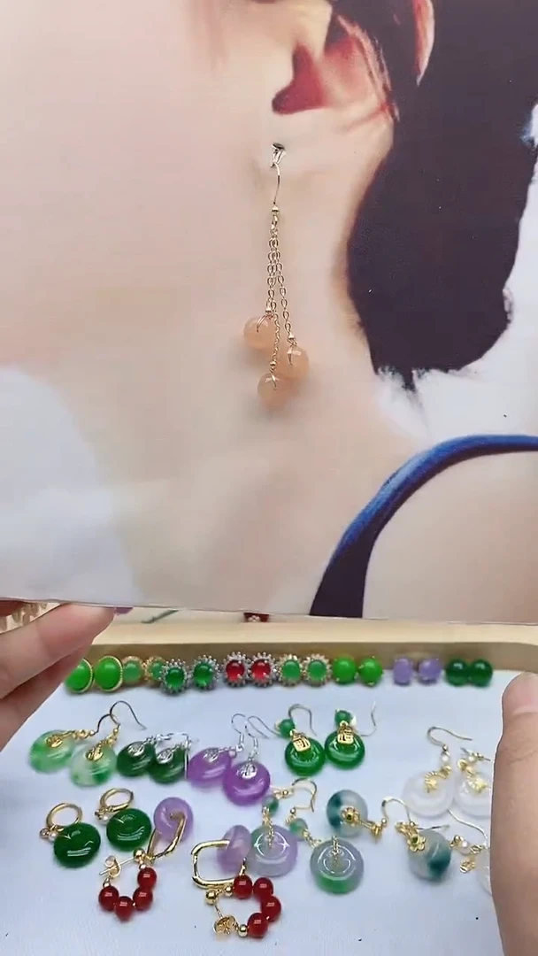 14K金镶嵌和田玉耳饰852