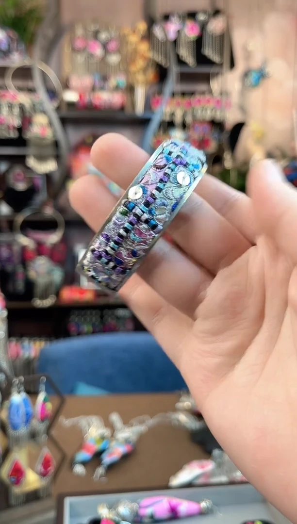 织绣民族风手工非遗老绣饰品