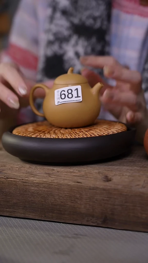 【闪购商品】瓷片福利！设计师款小茶壶