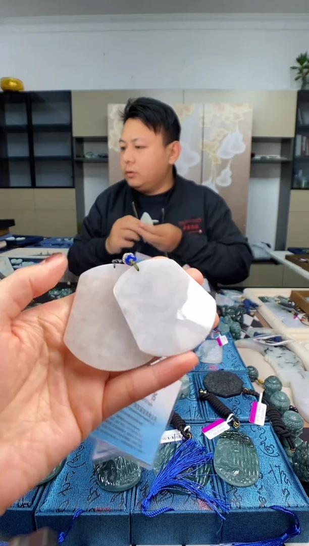 颈饰未镶嵌翡翠多样性发其一