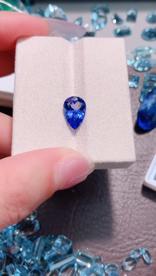 未镶嵌珠宝半成品坦桑石3.6ct