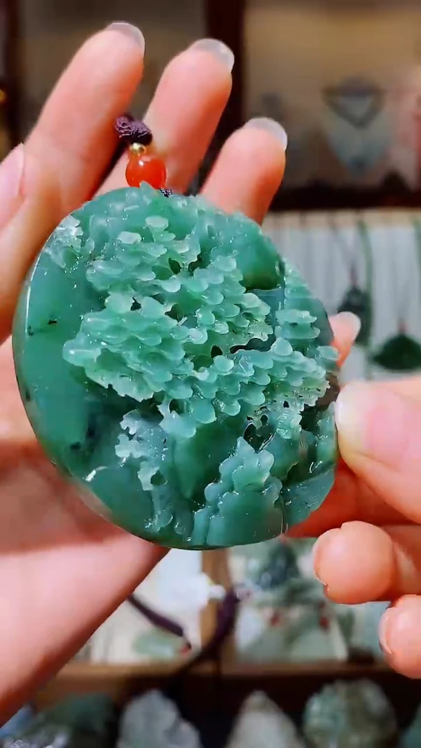 颈饰未镶嵌和田玉1