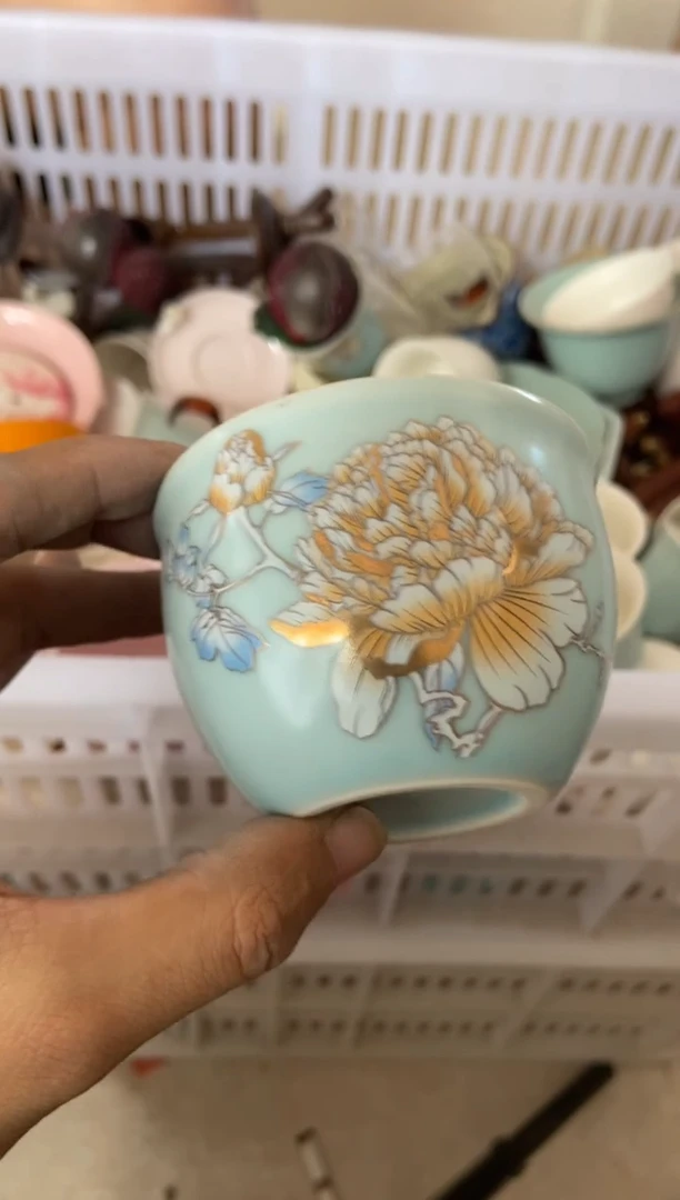 无运费险有瑕疵的摄影的产品有使用过的痕迹有点脏介意勿拍