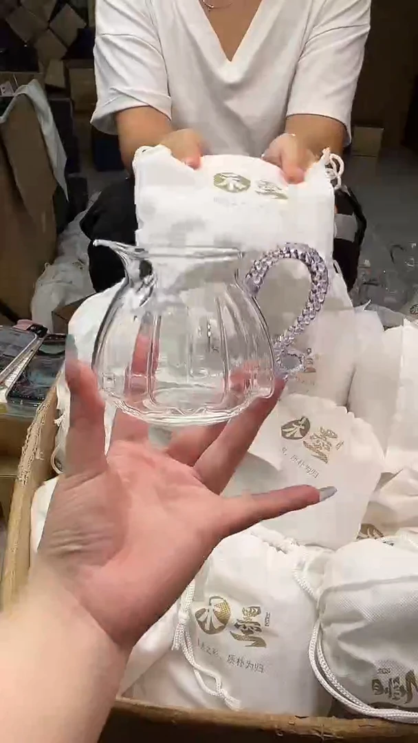 禾墨清莲浅紫色