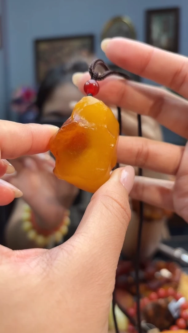 琥珀颈饰未镶嵌吊坠