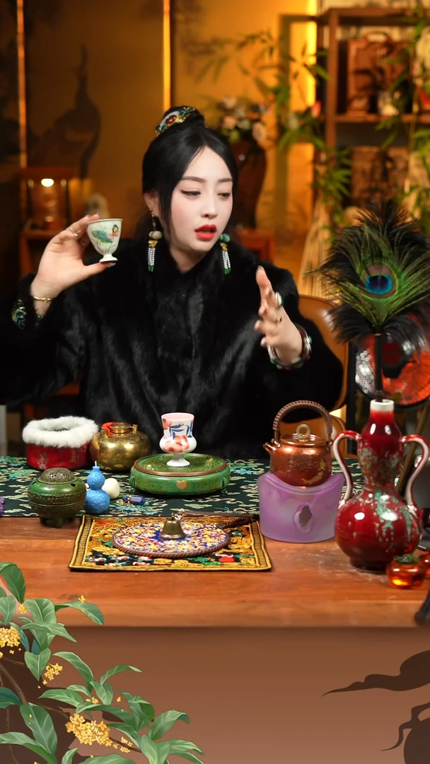 手绘青荷逸致陶瓷高足杯 23301