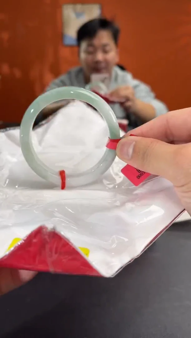 未镶嵌手镯翡翠1  57