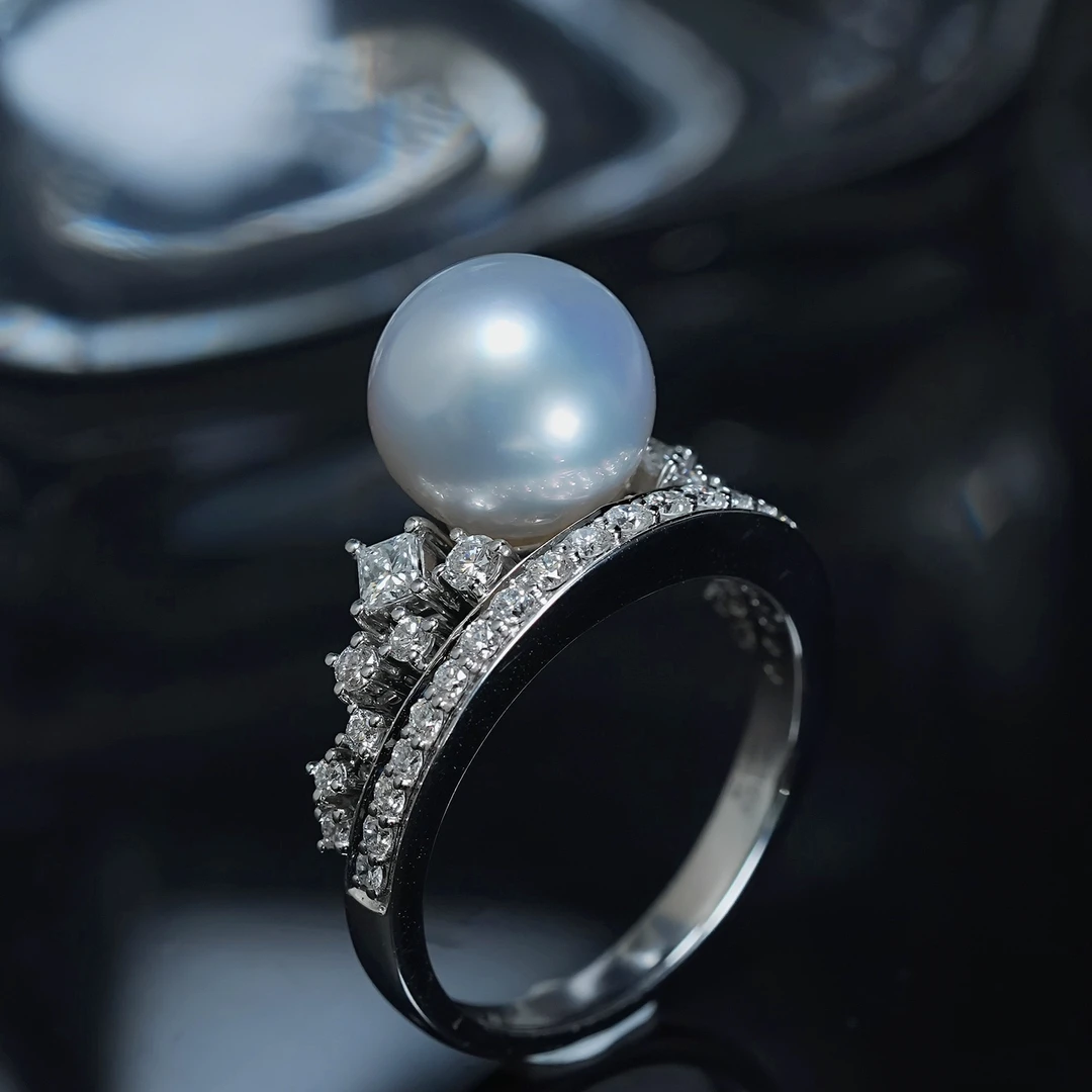 美珍真 18K金镶嵌钻石 澳白珍珠戒指 海水珍珠 皇冠款 时尚百搭