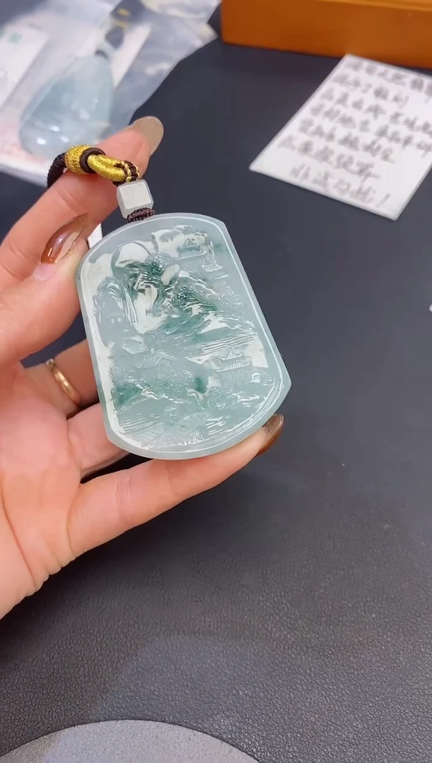 颈饰未镶嵌翡翠缅甸天然翡翠吊坠