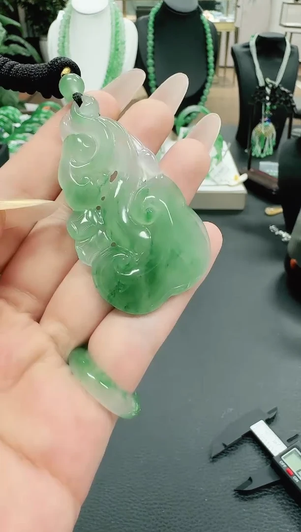未镶嵌1石英质玉（非洲翠）/4186