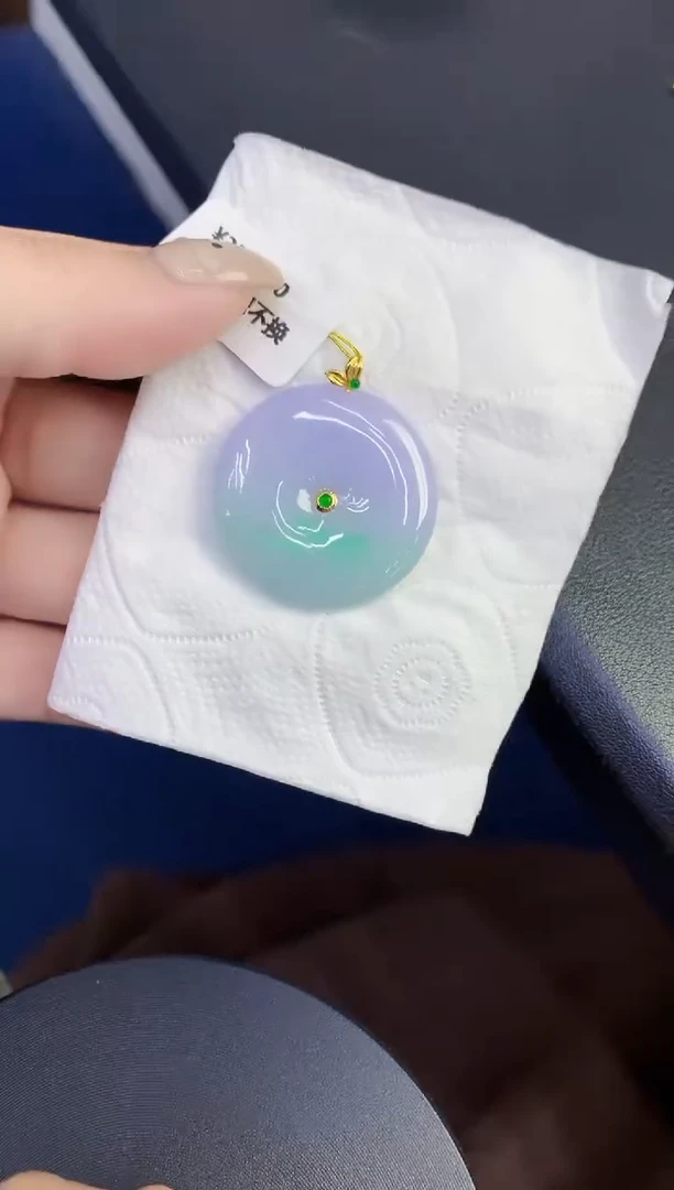 颈饰18K金镶嵌翡翠缅甸天然翡翠A货