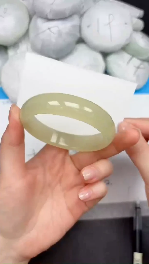 未镶嵌手镯石英质玉57/5758