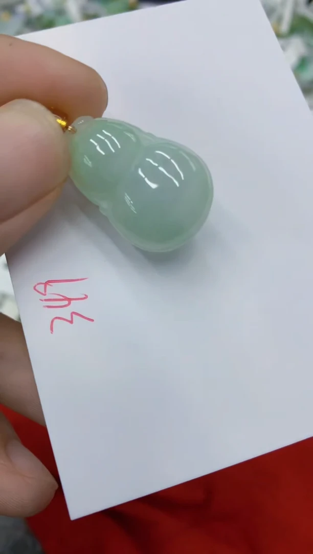 翡翠未镶嵌颈饰1111111111