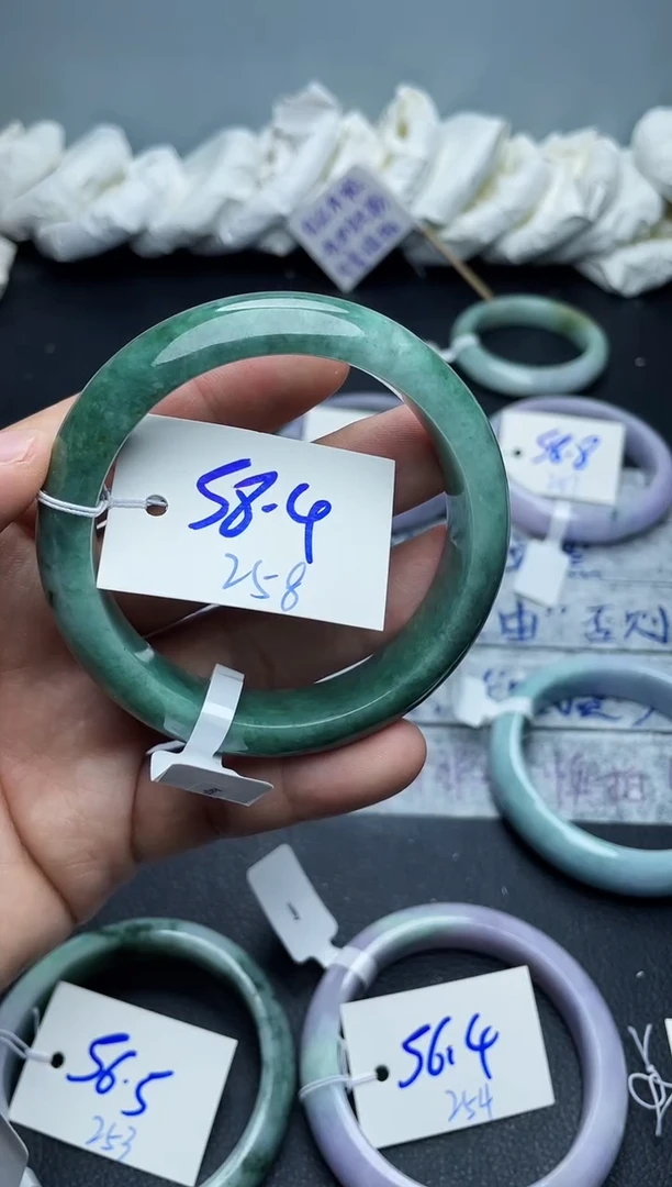 未镶嵌手镯翡翠姜****者258