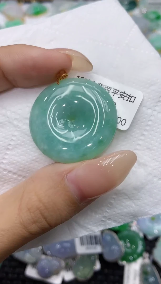 颈饰18K金镶嵌翡翠111111111111