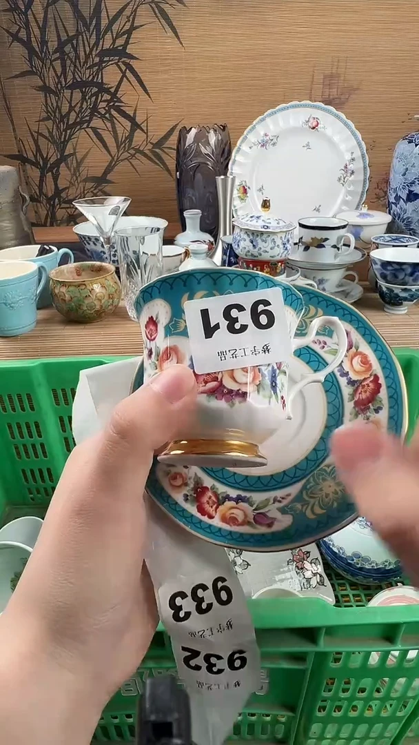瓷片熊****经瓷片           931