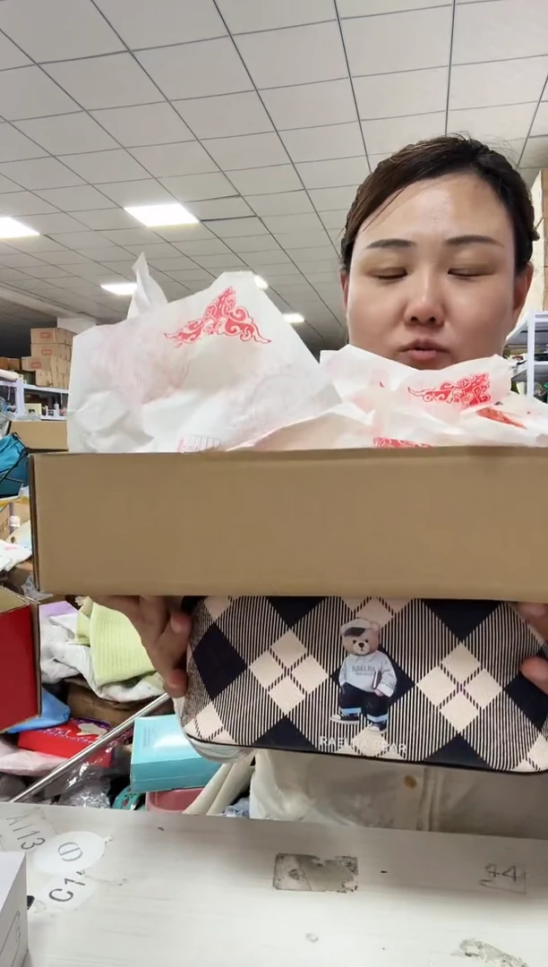 牦牛剖层皮革琪老板女包6号店超好看发图片款