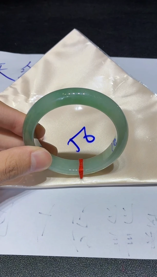 未镶嵌手镯翡翠翡翠手镯