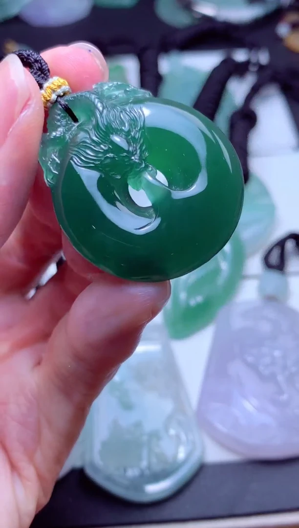 颈饰未镶嵌翡翠天然A货翡翠