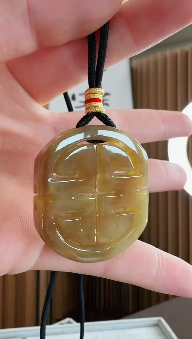 翡翠未镶嵌颈饰吊坠