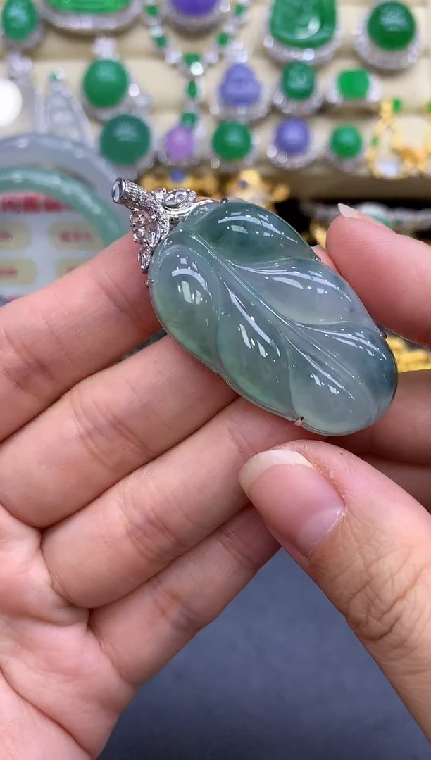 颈饰18K金镶嵌翡翠277-中国好珍宝