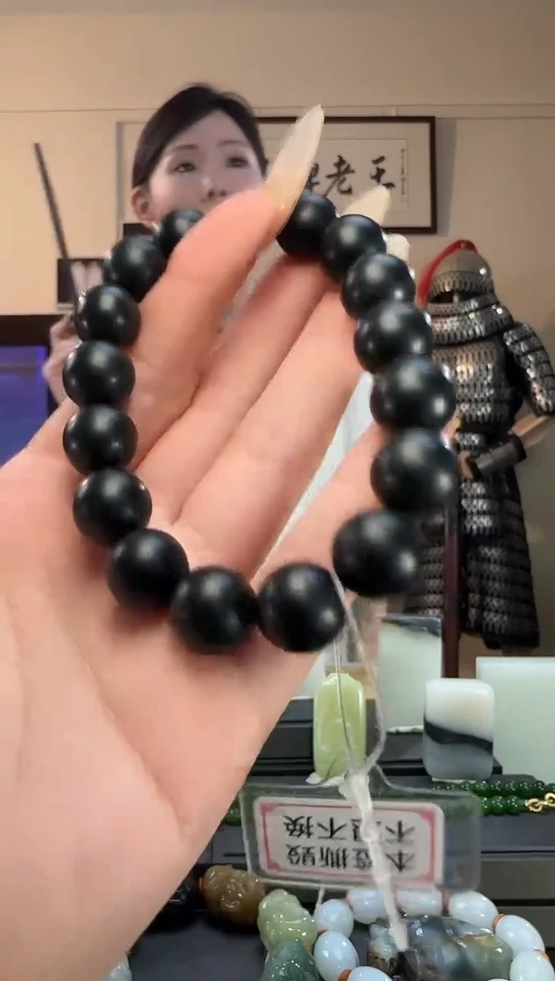 颈饰未镶嵌和田玉青玉圆珠手串