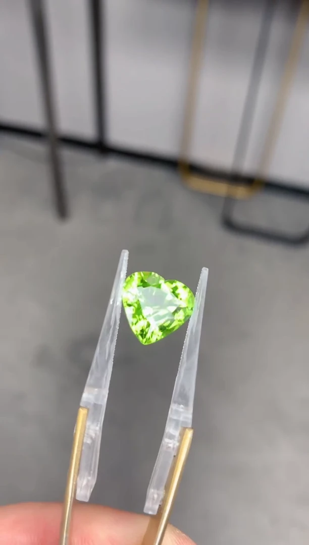 【闪购商品】橄榄石裸石未镶嵌5ct橄榄石