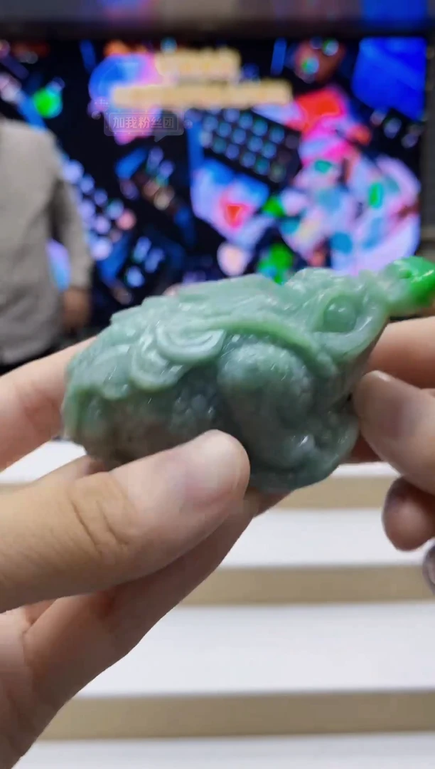 未镶嵌定制翡翠-毛货挂件15