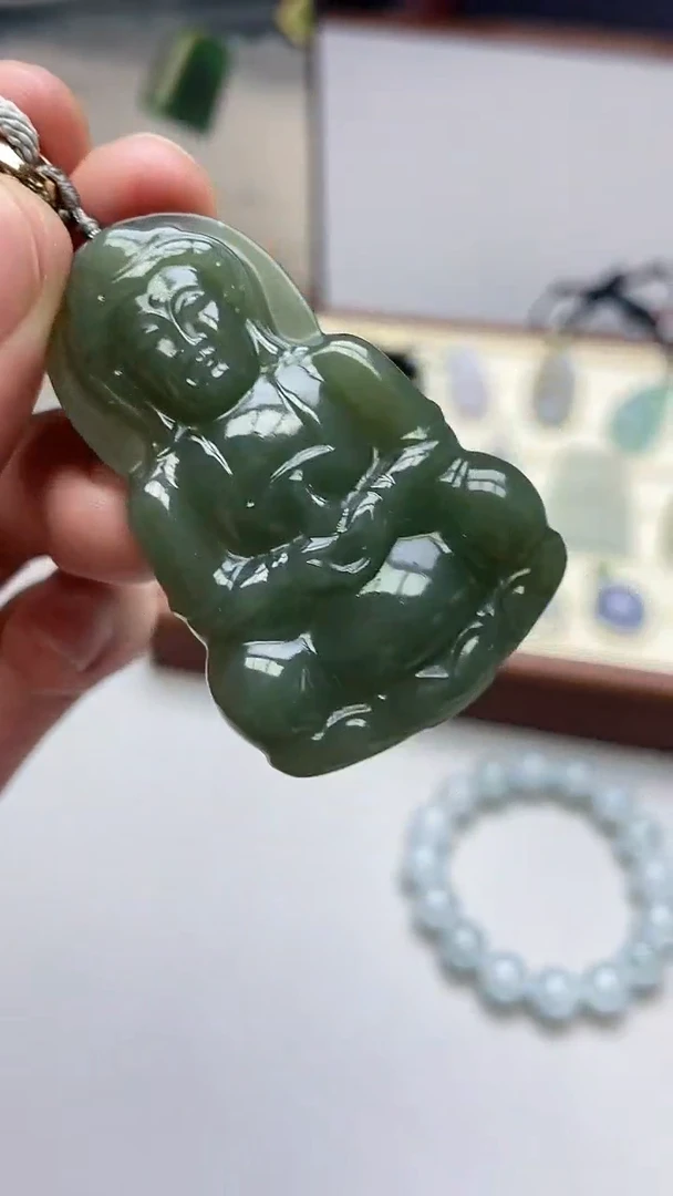 颈饰未镶嵌和田玉左*烟观音