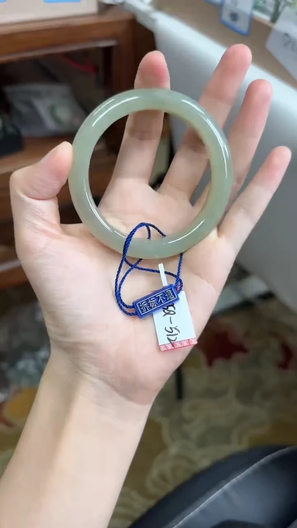 未镶嵌手镯和田玉55