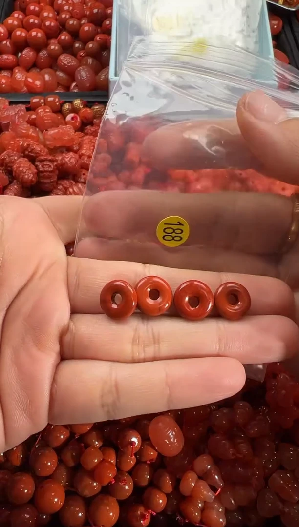 【闪购商品】南红玛瑙颈饰未镶嵌1