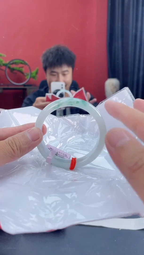 未镶嵌手镯翡翠10