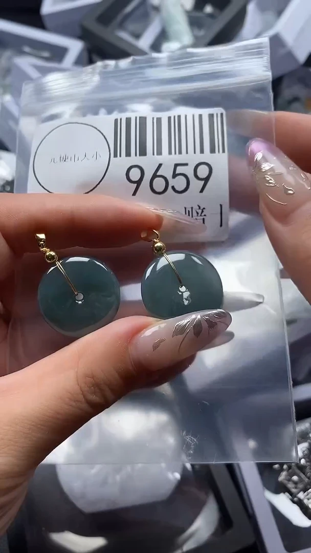 吊坠(不含链)未镶嵌翡翠9659