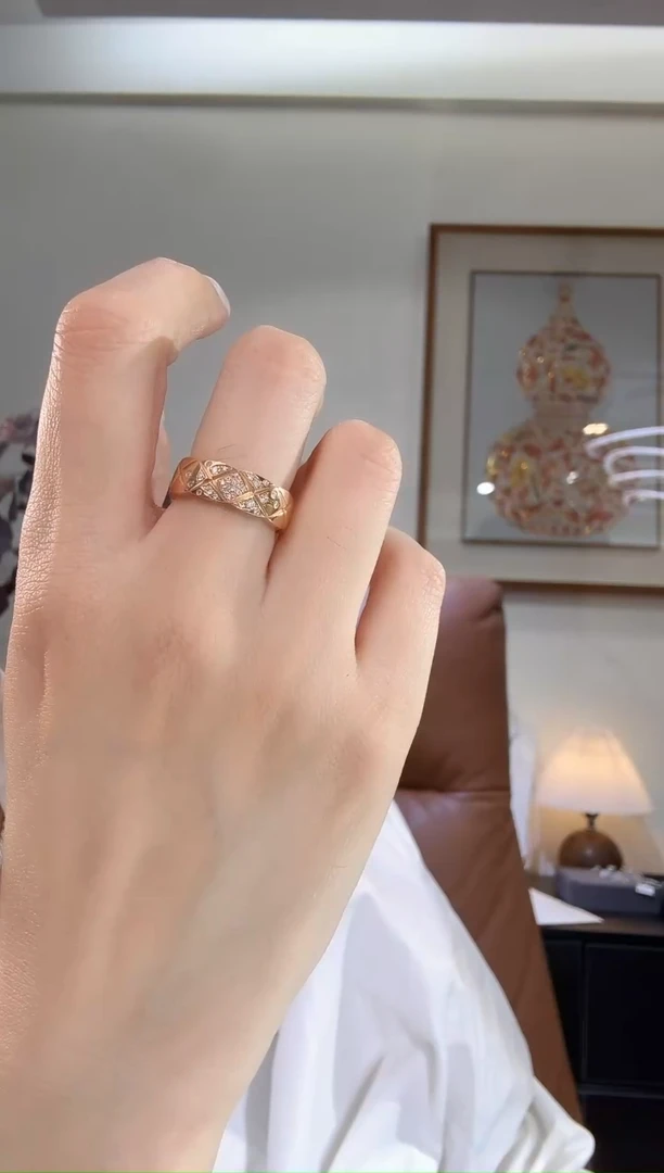 18K金镶嵌戒指/指环钻石戒指