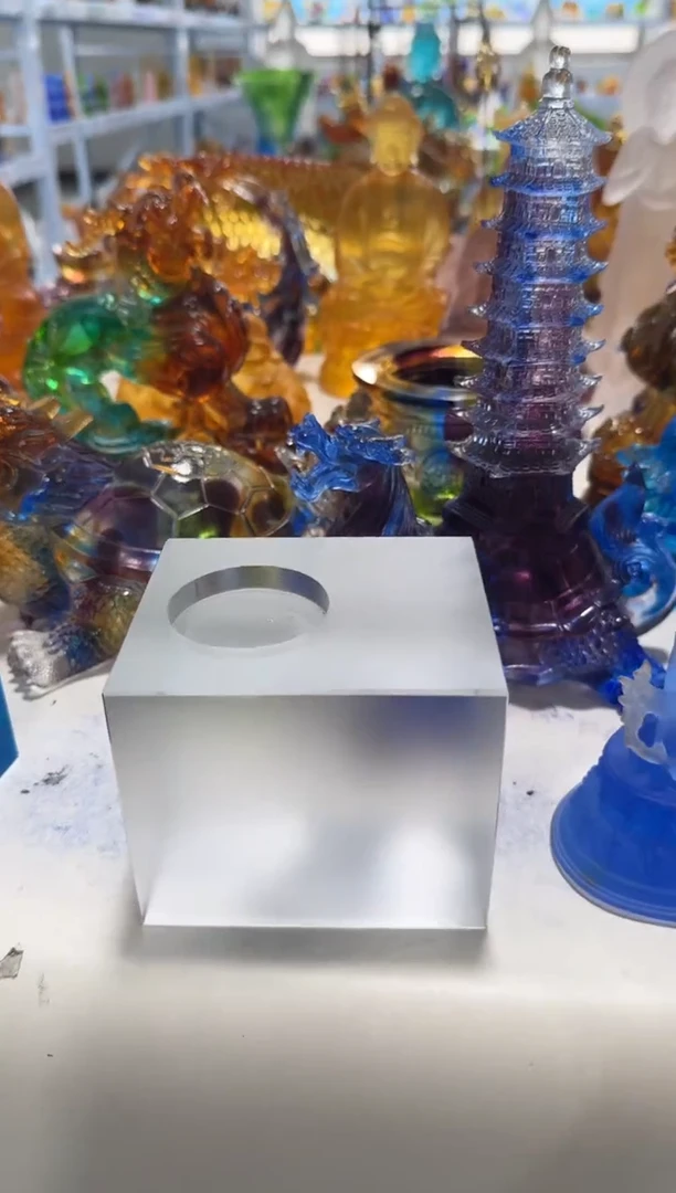 手工艺品琉璃白色底台