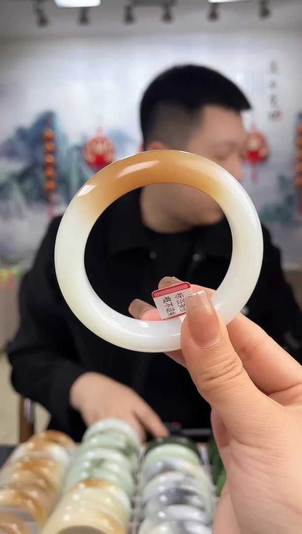 【闪购商品】和田玉手镯未镶嵌57+圈口