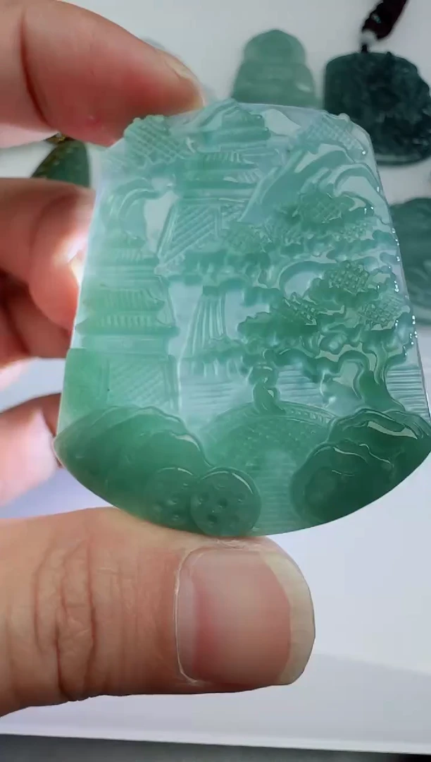 【闪购商品】翡翠吊坠(不含链)未镶嵌多样性随机发其一