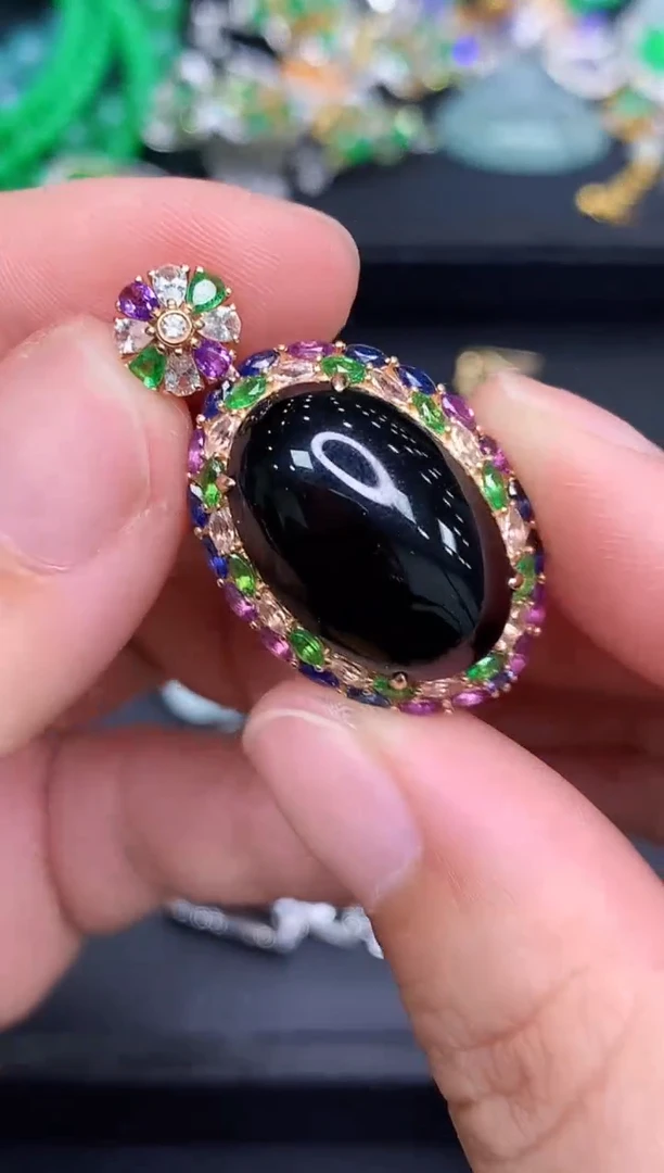 颈饰18K金镶嵌翡翠508-春日珠宝